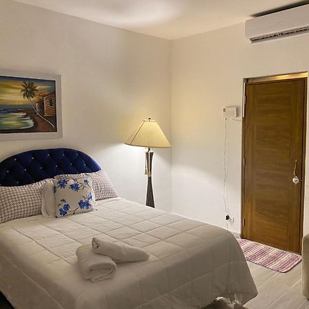 Only Room By Merengue House, 8 Minutos Airport Monte Adentro  Екстер'єр фото